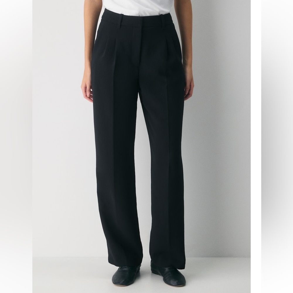 Aritzia The Effortless Pant™ - Crepette™ - Picture 2 of 5